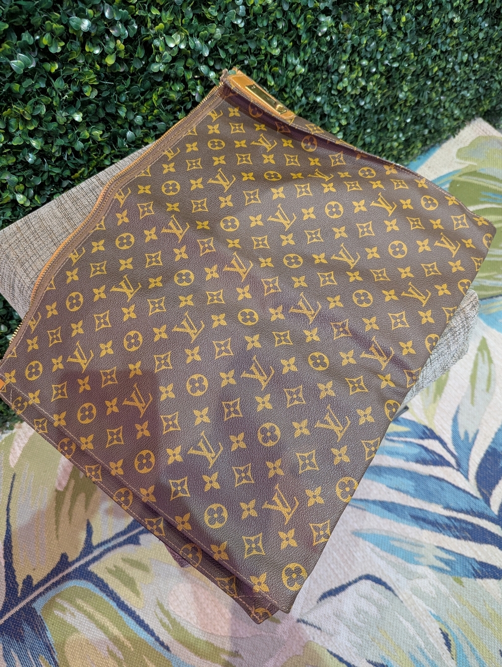 Louis Vuitton Pochette Documents Monogram 100% Authentic NEW WITHOUT TAGS